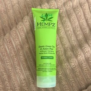 Hempz exotic green tea Asian pear in shower body moisturizer 8.5 oz new